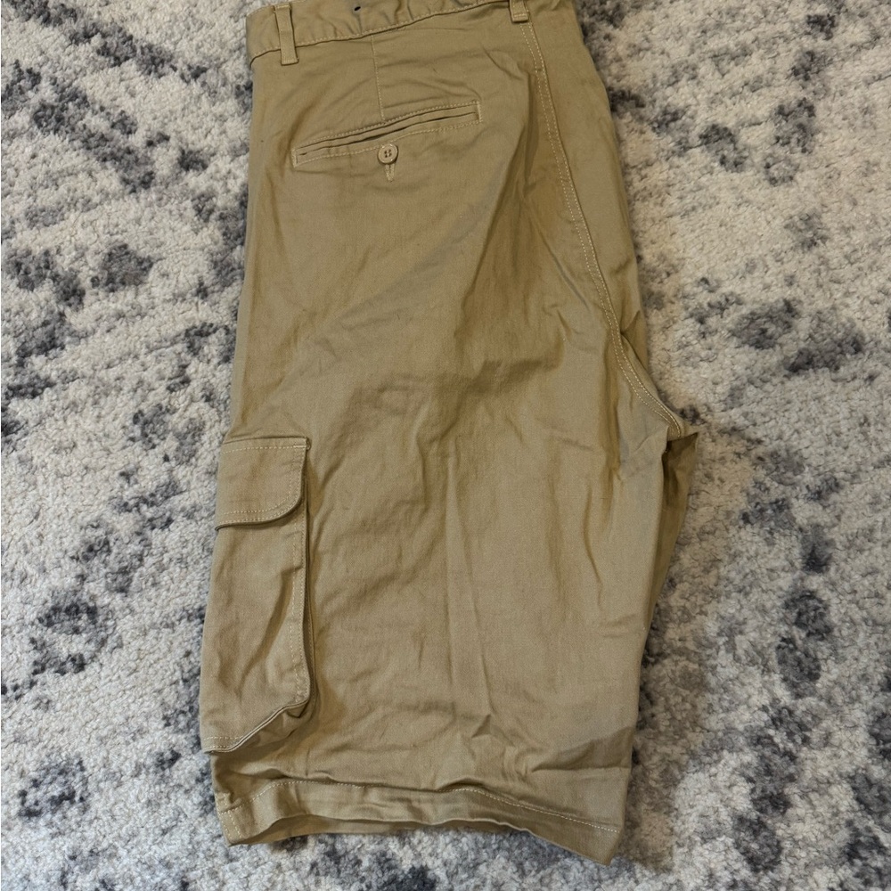 Bundle! 3 Men's Tan Cargo Shorts - Picture 2 of 4